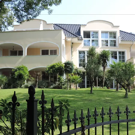 Park-villen Apartmán Kressbronn am Bodensee